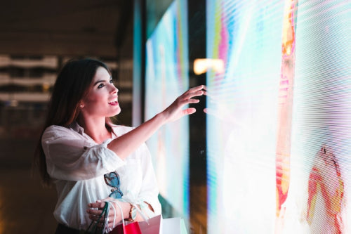 Exploring the Power of Digital Content: Driving Engagement with Digital Signage