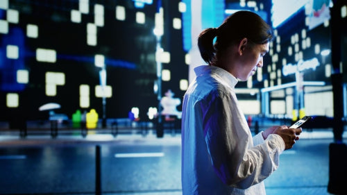 Mobile Hotspots Improve Connectivity for Businesses in 2025