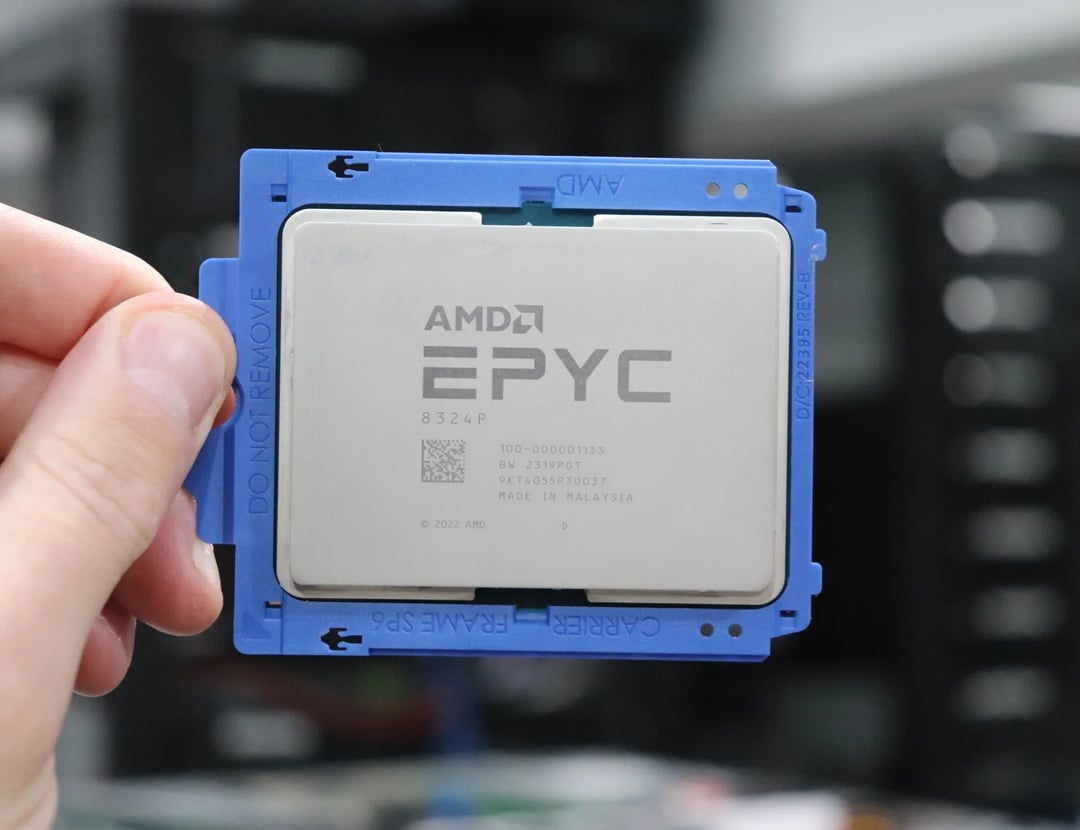 Processeur serveur AMD EPYC 8324PN 32 cœurs