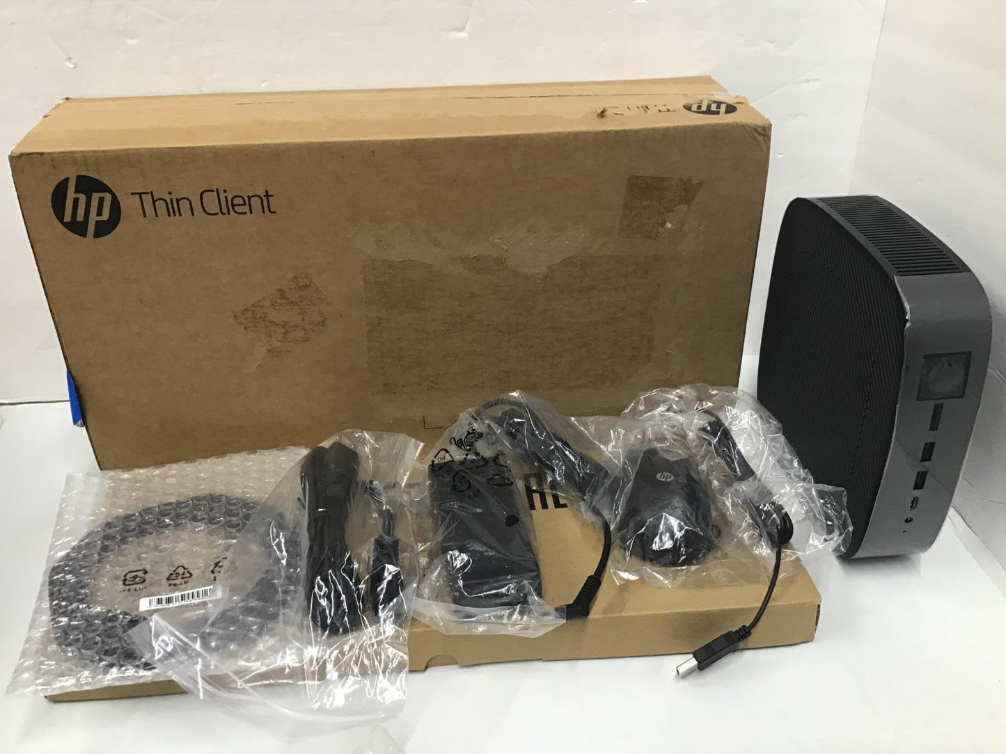 HP t740 Thin Client Bundle, AMD Ryzen, 8GB RAM, 64GB Flash