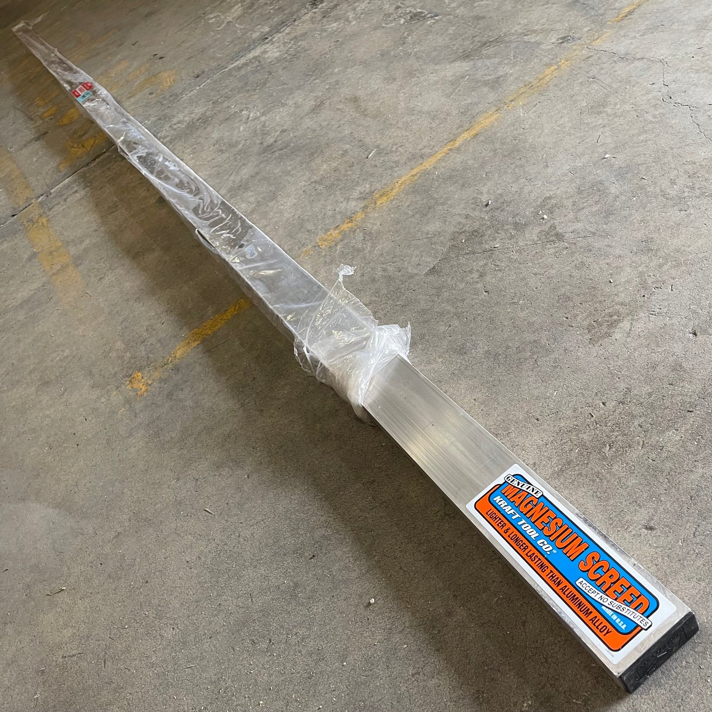 KRAFT TOOL CO. Magnesium Screed 216”x1 1/2”x3 1/2” CC619