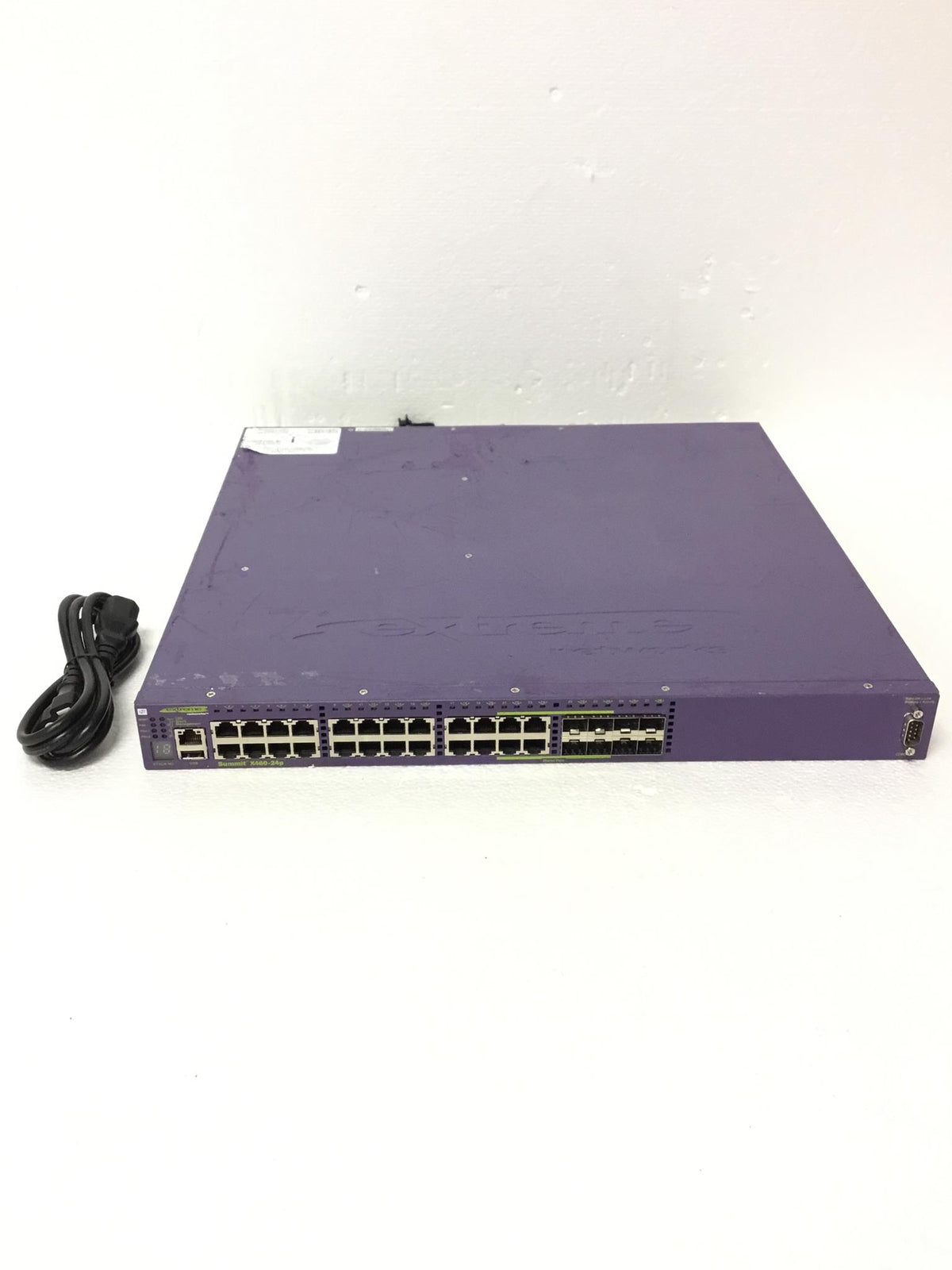 Commutateur CC EXTREME NETWORKS SLX 9540-48S avec alimentation redondante et flux d'air de l'arrière vers l'avant