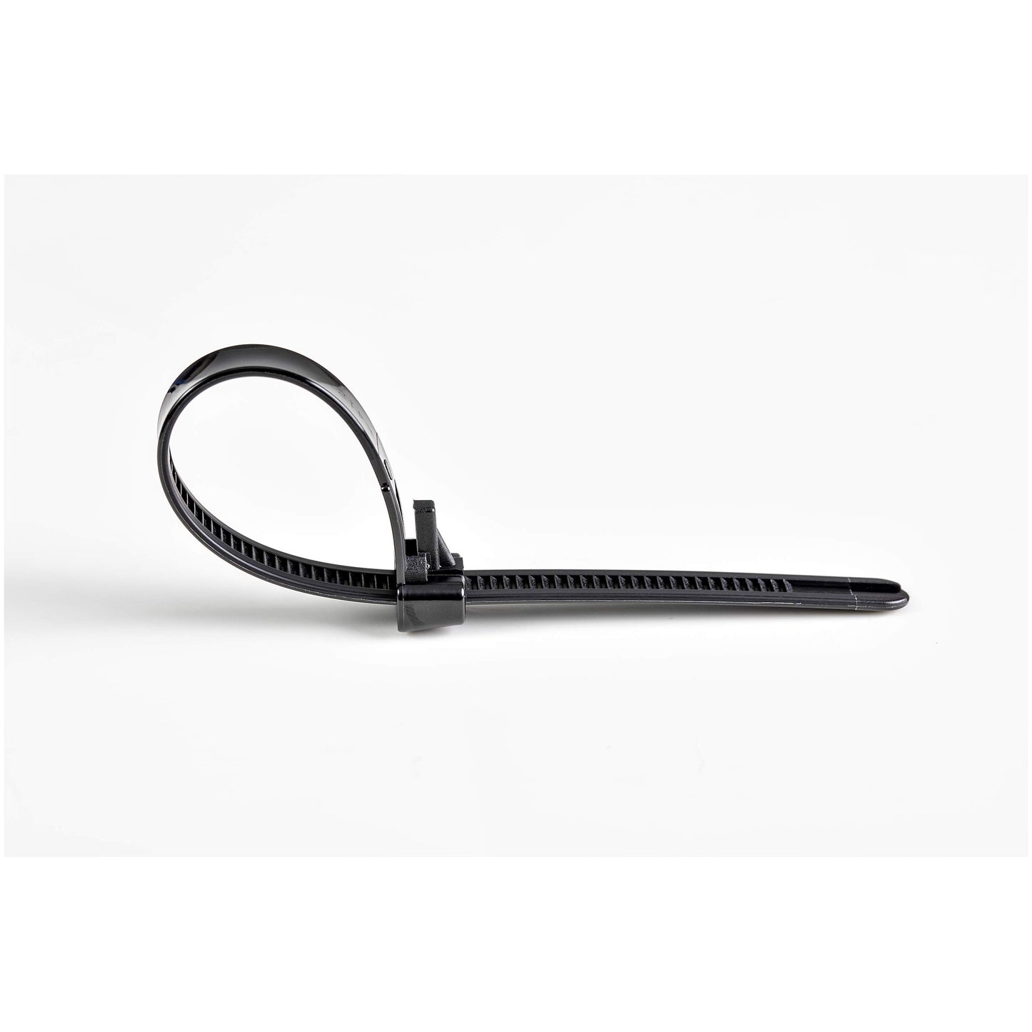 STARTECH 5" Reusable Nylon Cable Ties, 100 Pack, Black