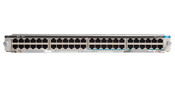 Prise en charge du châssis Cisco SNTC-24X7X4OS pour la série Catalyst 9600 à 6 emplacements