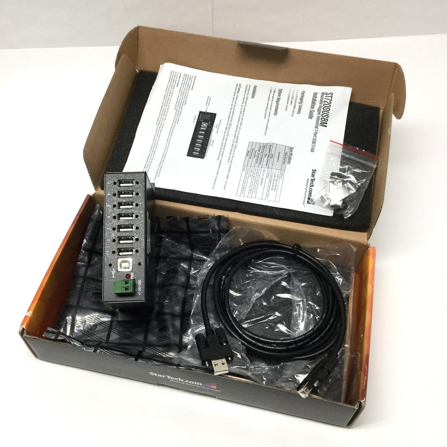 Hub USB 2.0 industriel StarTech 4 ports, -40 °C à 85 °C, 480 Mbit/s, montage DIN