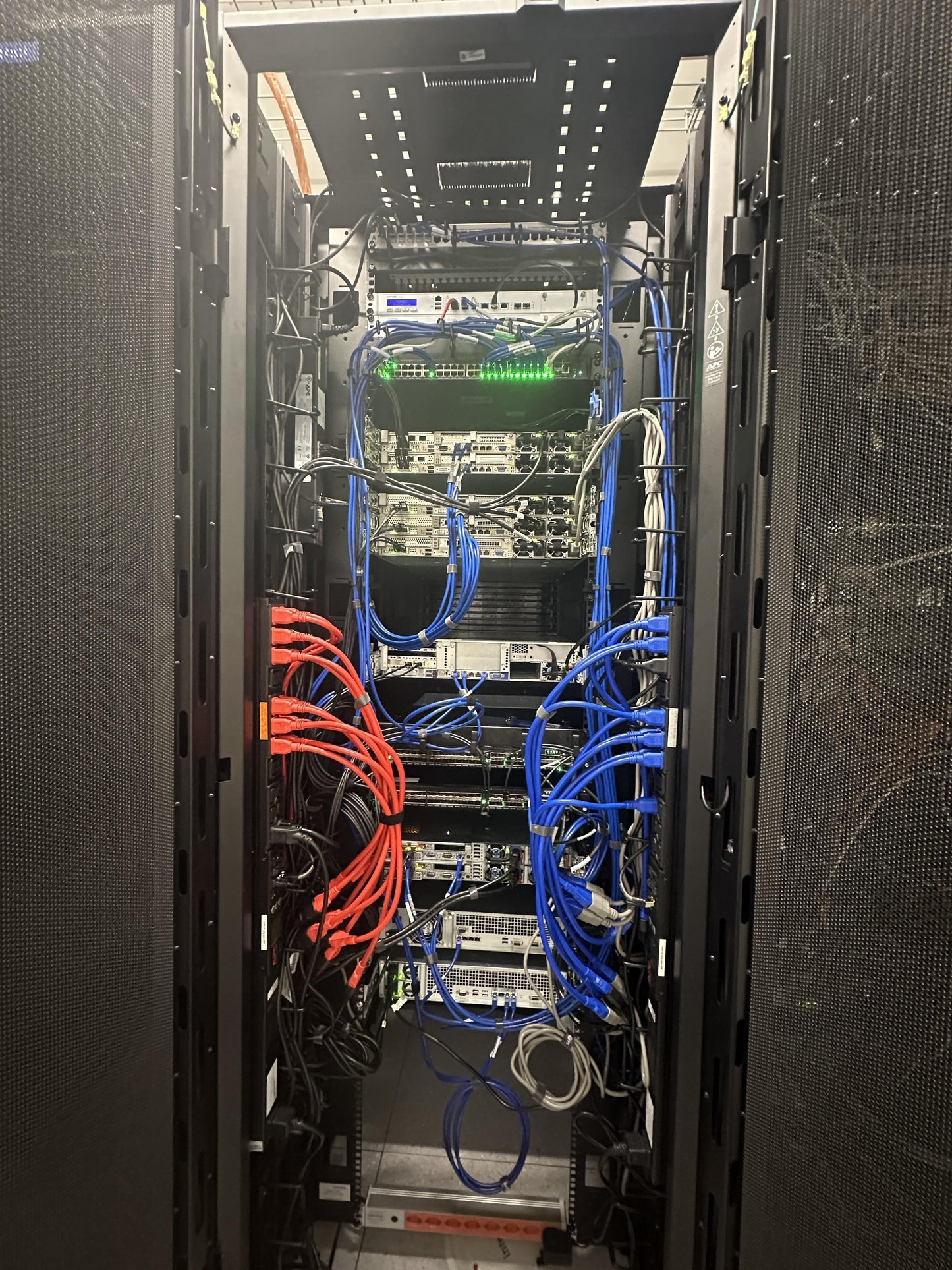 Maintenance logicielle APC IT OPT 1 an pour 100 racks