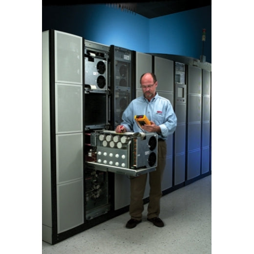 Visite d'inspection du site APC 1 pour l'onduleur EPS 6000 150–225 kVA