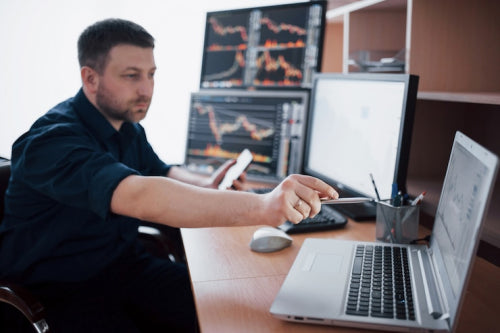 Enterprise Firewall Upgrades: Timing, Vendors, and Costs