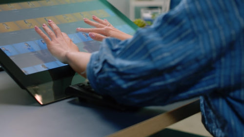 Integrating Media PCs in Digital Menu Board Systems