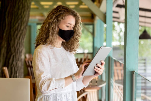Retail and Hospitality Pilot E-Paper Signage for Always-On Messaging