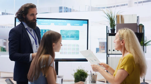 Consultancies Adopt Advanced Displays for Client Visualization