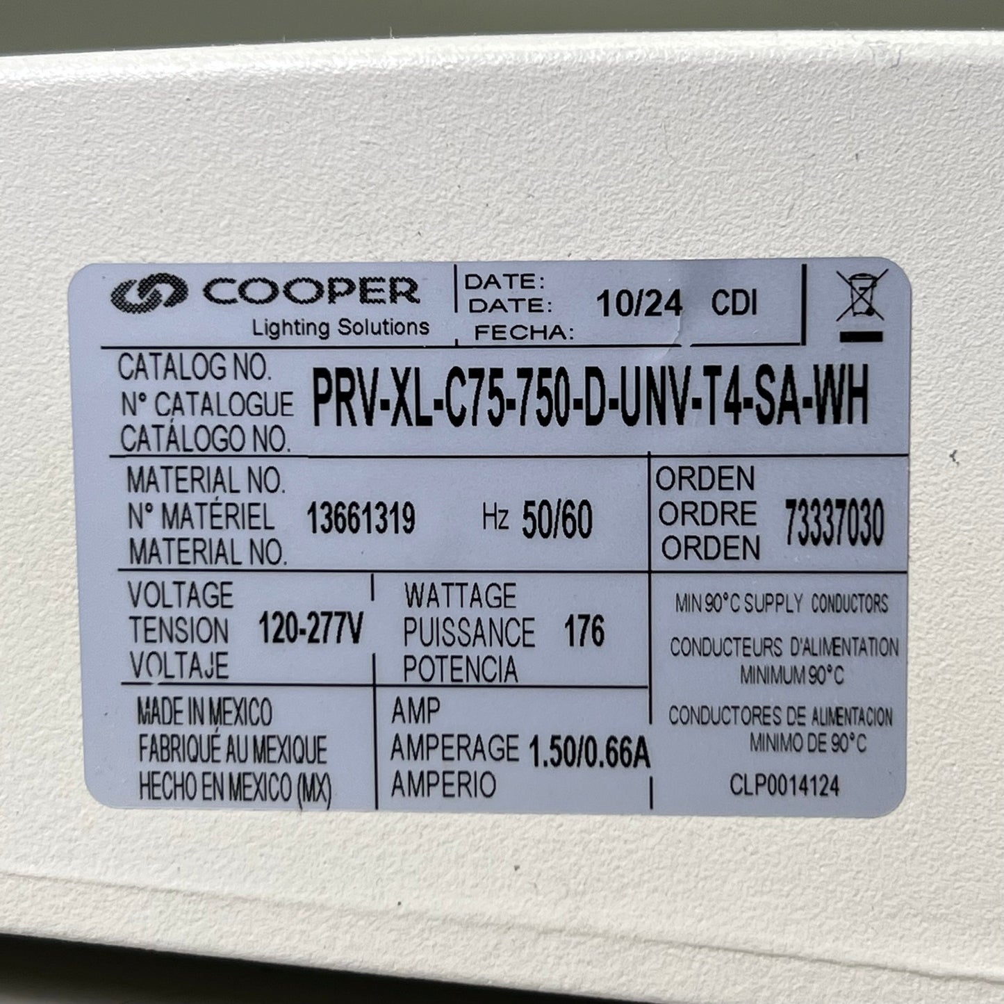 COOPER LIGHTING SOLUTIONS Area Light 120-277V 50/60Hz Sz 32.5" L X 17" W White