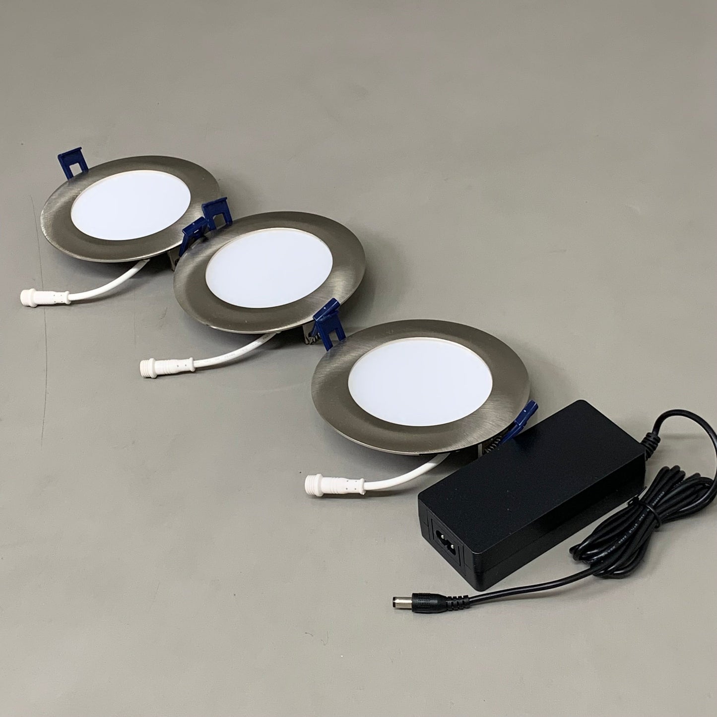 TAMLITE LIGHTING Low Voltage LED Lyra kit w/ Satin Nickel Frame EVKLY330SN24V