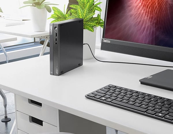 Ordinateur de bureau Lenovo ThinkCentre Neo 50q Gen 4 730, Celeron 7305, 8 Go de RAM, SSD 256 Go