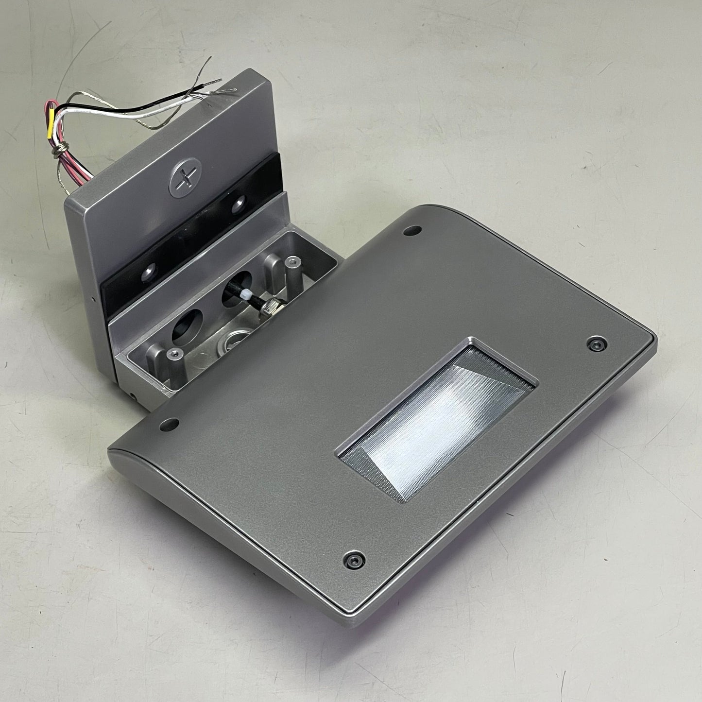 ENDURANCE WAC LIGHTING Hawk LED Flood Light Wall Pack 27W Graphite WP-LED227