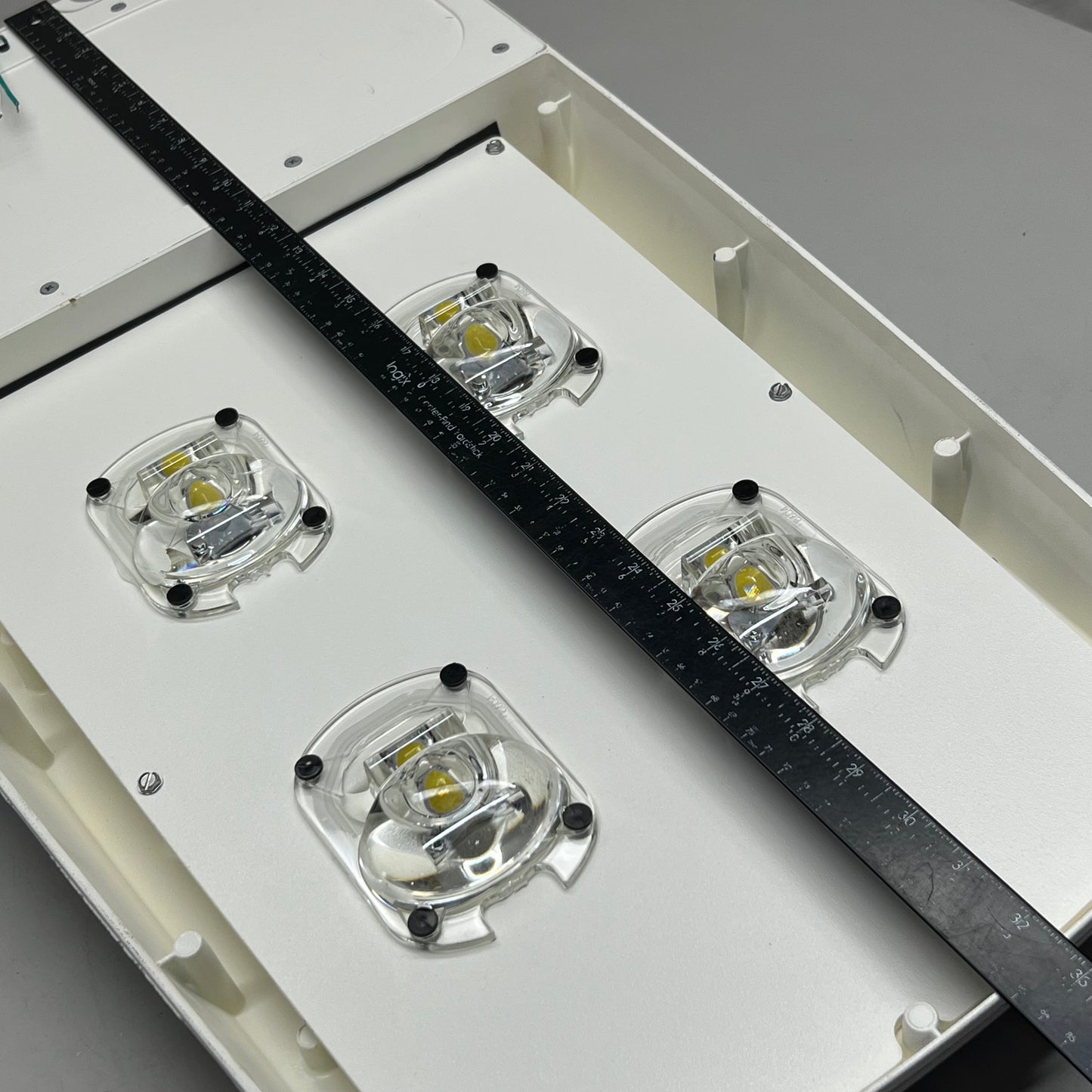 COOPER LIGHTING SOLUTIONS Area Light 120-277V 50/60Hz Sz 32.5" L X 17" W White