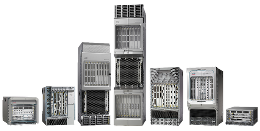 Châssis Extreme 9920 à 8 emplacements avec emplacements pour bloc d'alimentation et ventilateur vides