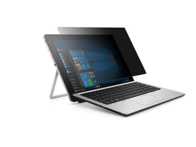 The TARGUS 4Vu Privacy Screen is designed specifically for the HP Elite x2 1012 12-inch device with a 3:2 aspect ratio. It enhances user privacy by limiting viewing angles, making it ideal for professionals handling sensitive information in public or shared environments. TAA compliance also makes it suitable for use in regulated or government sectors.