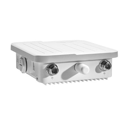 Adaptateur extérieur Cradlepoint W1855 5GC avec NetCloud Essentials garanti 5 ans