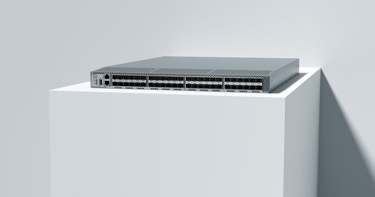 Commutateur CC EXTREME NETWORKS SLX 9540-48S avec alimentation redondante et flux d'air de l'arrière vers l'avant