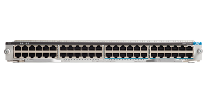 Prise en charge du châssis Cisco SNTC-24X7X4OS pour la série Catalyst 9600 à 6 emplacements