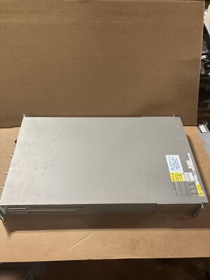 Châssis CISCO Nexus 5596UP avec 48 ports 10 GE, 2 blocs d'alimentation et 4 ventilateurs
