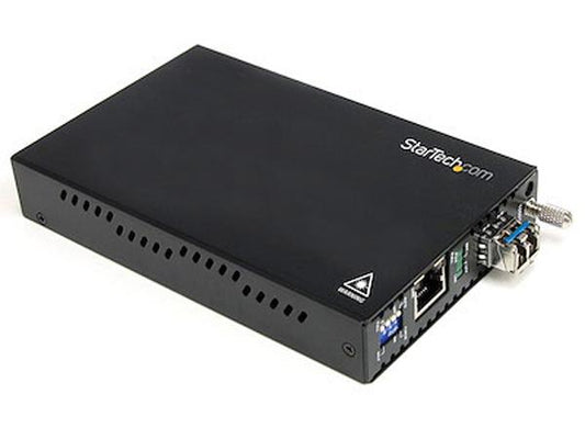 Convert and extend a Gigabit Ethernet connection up to 550 meters over multimode LC fiber using the StarTech ET91000LC2 fiber media converter. Designed for 1000Base-SX networks, it delivers reliable, high-speed connectivity with robust TAA compliance and a versatile power adapter suited to regional standards.