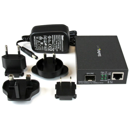 Convertisseur de média fibre optique Gigabit StarTech avec emplacement SFP ouvert