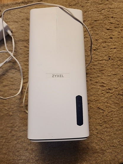 Routeur tribande Wi-Fi 6E ZYXEL EX7710-B0, 10 GbE, 7 ports, États-Unis