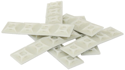 Supports de serrage en nylon StarTech - Lot de 100, blancs, 2,8 x 2,8 cm