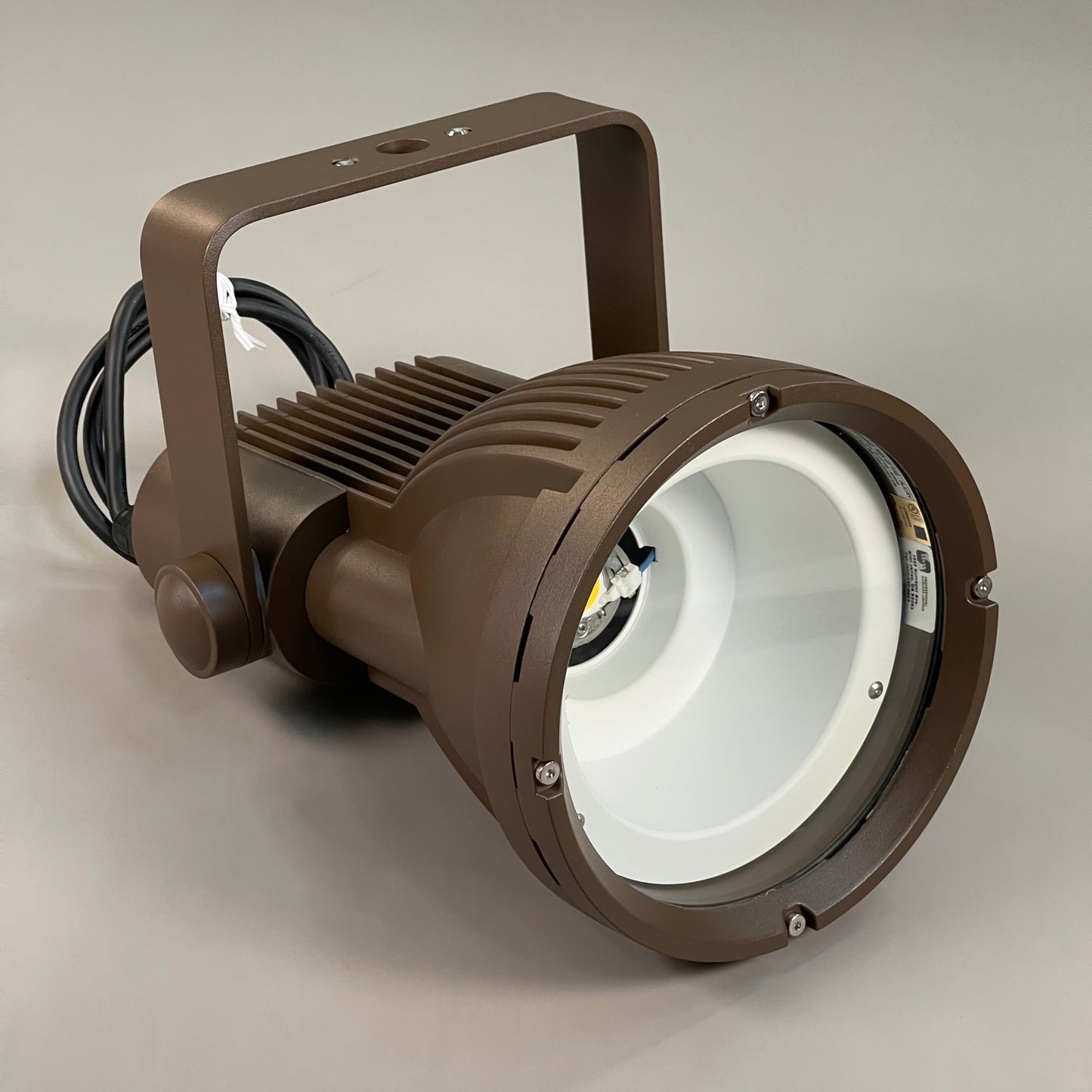 VISTA Professional Outdoor Lighting 1059 Wide Flood 4000K Multi-Volt 3500 Lumens (New)