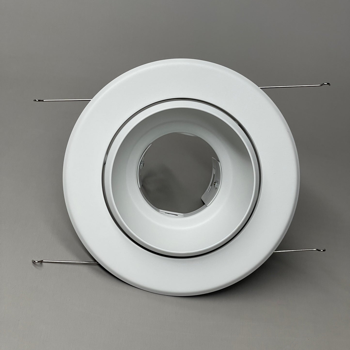 NORA LIGHTING 5" Eyeball Trim w/ Metal Trim BR/PAR30 White NT-5070 (New)