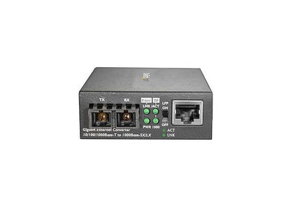This multimode fiber Ethernet media converter from StarTech enables seamless bridging of copper and fiber network infrastructures. Supporting 10/100/1000 Mbps Ethernet with an 850nm wavelength over SC connectors, it provides up to 550m of gigabit performance. Featuring plug-and-play operation, surge protection, and VLAN support, it's ideal for secure, managed expansions.