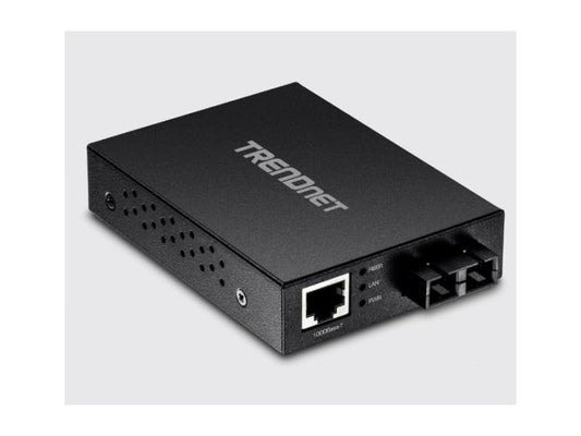 The TRENDNET TFC-GMSC is a reliable media converter that bridges Gigabit Ethernet over copper to SC-type fiber networks. Designed for external deployment, it supports multi-mode fiber with transfer distances up to 550 meters, enabling flexible integration into enterprise or campus networks. Compliance with IEEE standards ensures seamless interoperability.