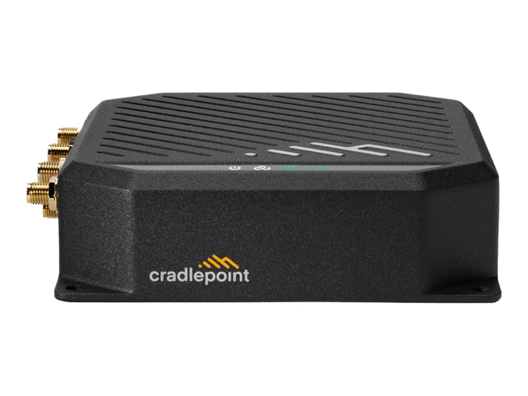 Routeur IoT Cradlepoint TU-TB04-0700C4D-NA S700 avec forfait NetCloud de 4 ans
