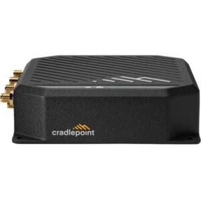 Routeur Cradlepoint S700 avec NetCloud IoT Essentials+Advanced, forfait de 4 ans