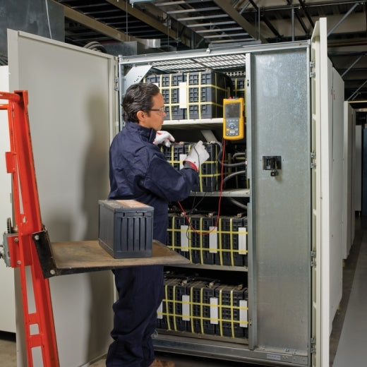 Service de remplacement de batterie APC pour le système Galaxy 4000