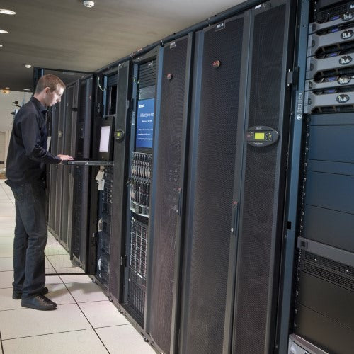 Plan d'assistance APC Data Center Expert d'un an pour 100 nœuds