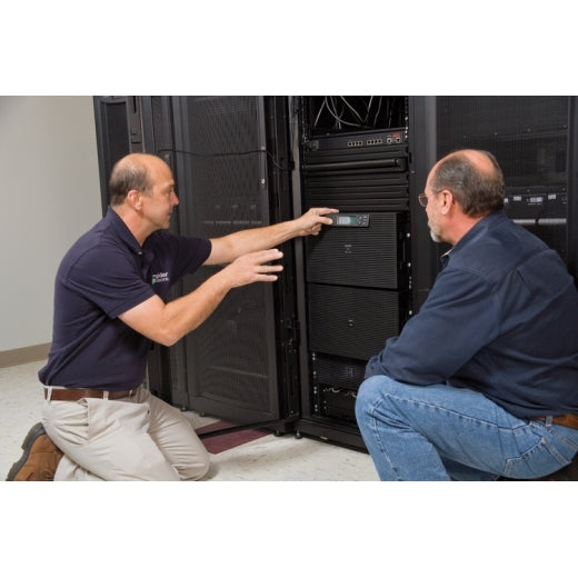 Installation de mise sous tension APC 5 x 8 pour Smart-UPS