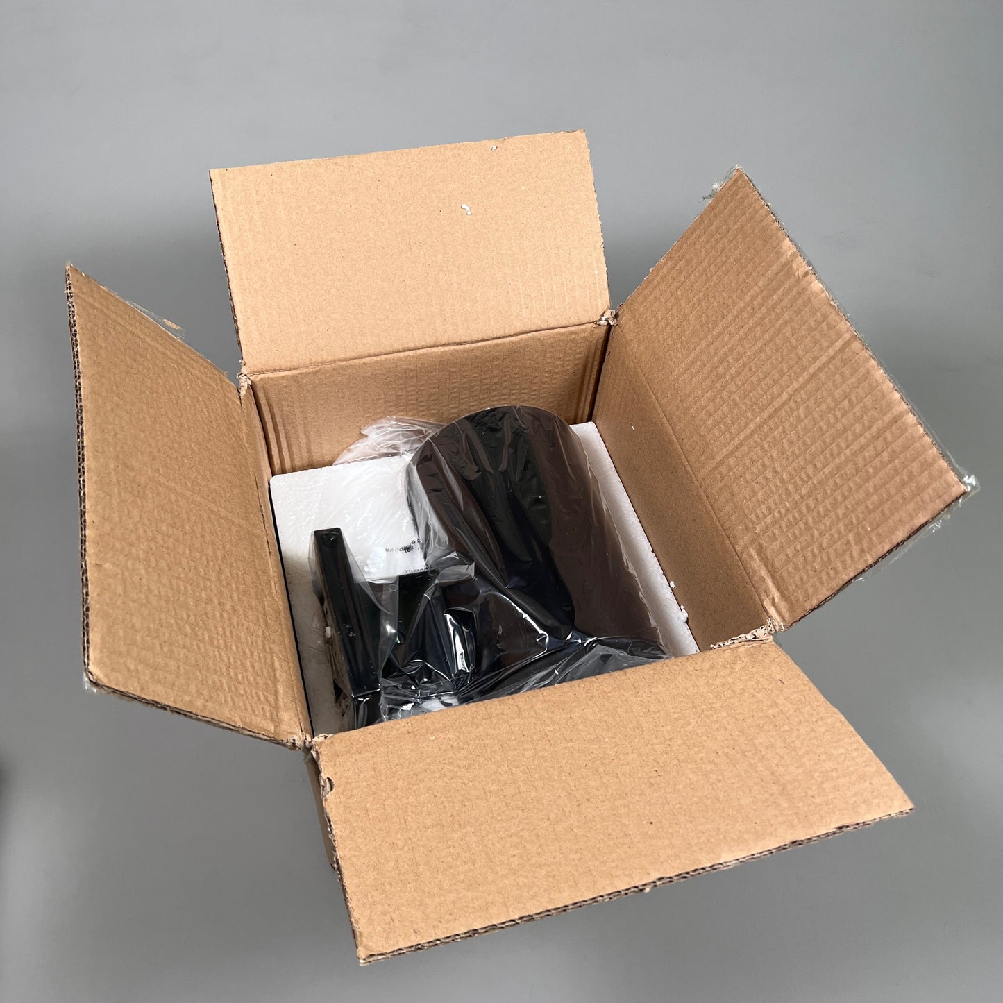 TRANS GLOBE Outdoor Lighting Fixture Bronze Pack of 4 51300BZ PAR30-100W 5 x 7.3 x 8in (New)